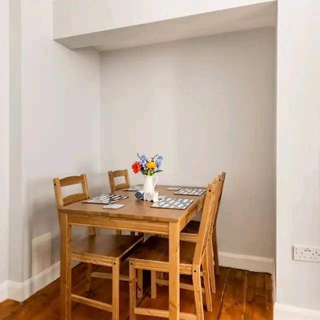 The Hideaway, Family Apartment Close To The Beach. Пейнтън Екстериор снимка