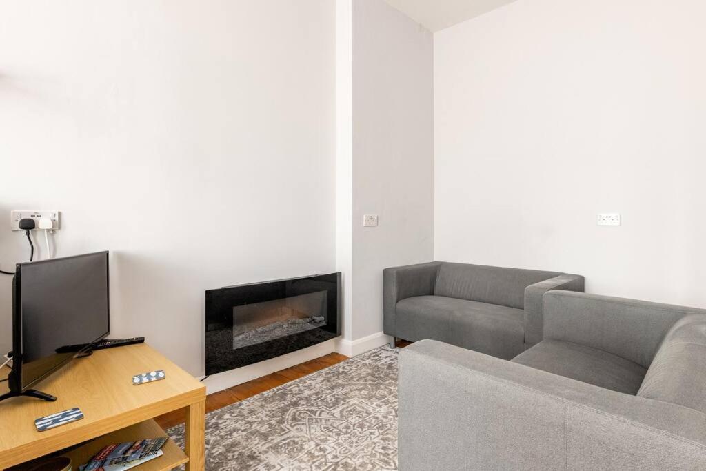 The Hideaway, Family Apartment Close To The Beach. Пейнтън Екстериор снимка