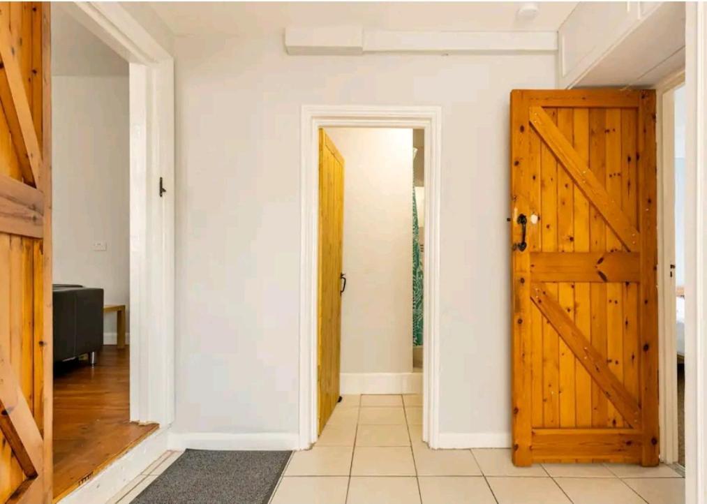 The Hideaway, Family Apartment Close To The Beach. Пейнтън Екстериор снимка
