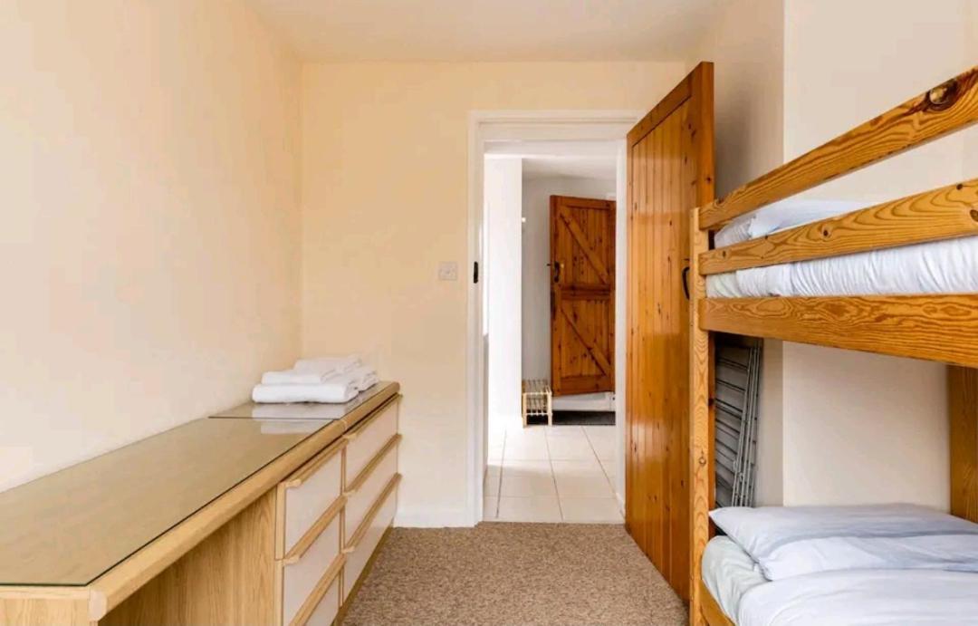 The Hideaway, Family Apartment Close To The Beach. Пейнтън Екстериор снимка