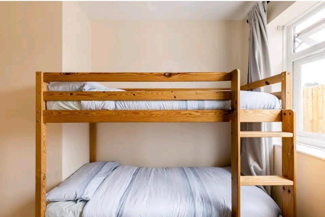 The Hideaway, Family Apartment Close To The Beach. Пейнтън Екстериор снимка